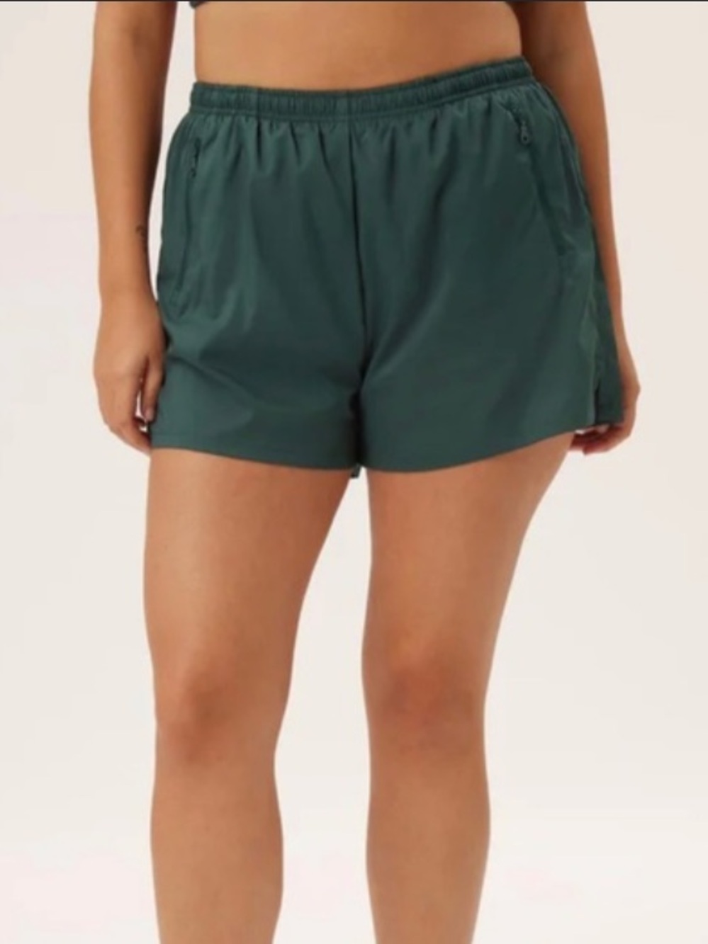 Girlfriend Collective gazelle shorts in moss emerald / forest green size XS